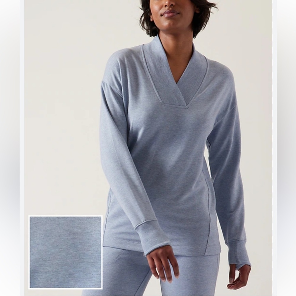 Athleta Clarity Light Heather Blue Sweater Size Small